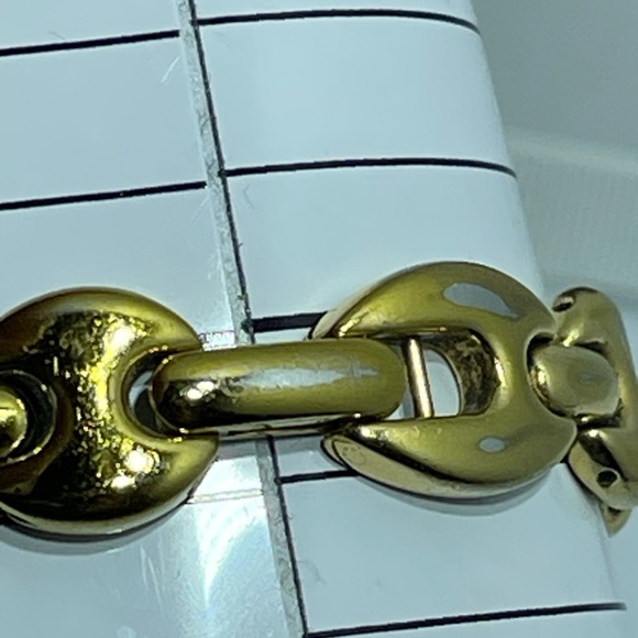 Gucci Watch size 61/2 inch. , preloved. Watch only. - Picture 5 of 11